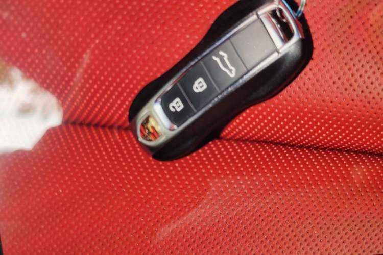 Used Porsche Cayenne 2024 Cayenne 3.0T Vehicle Key