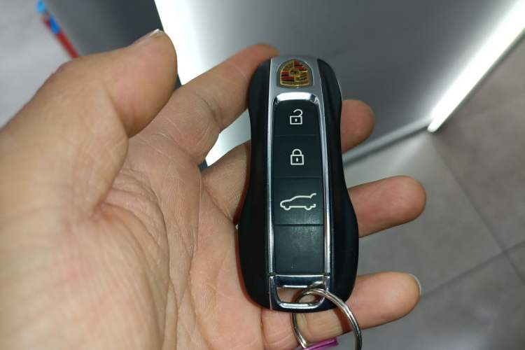 Used Porsche Cayenne 2024 Cayenne 3.0T Vehicle Key