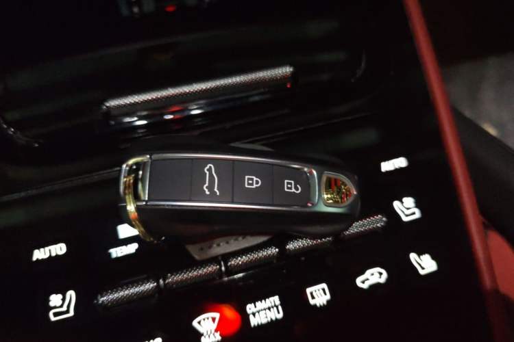 Used Porsche Cayenne 2024 Cayenne 3.0T Vehicle Key