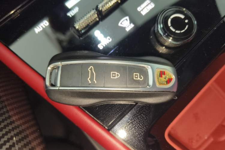 Used Porsche Cayenne 2024 Cayenne 3.0T Vehicle Key