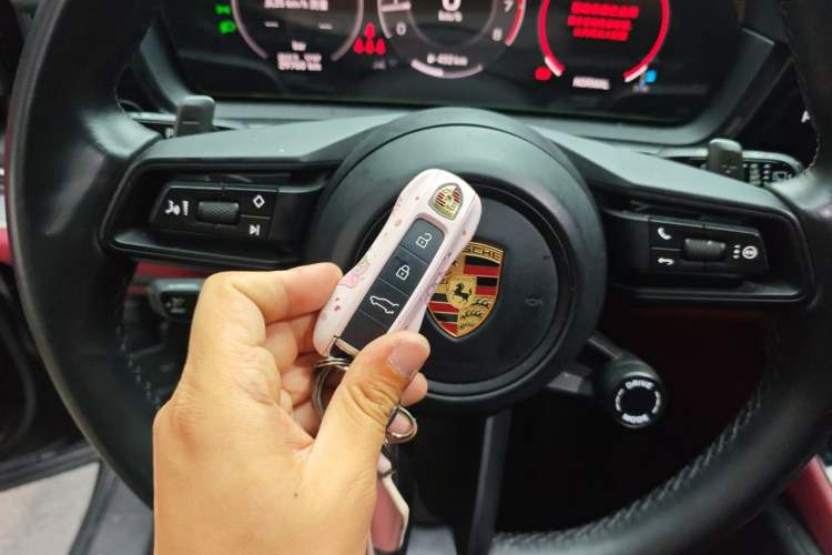 Used Porsche Cayenne 2024 Cayenne 3.0T Vehicle Key