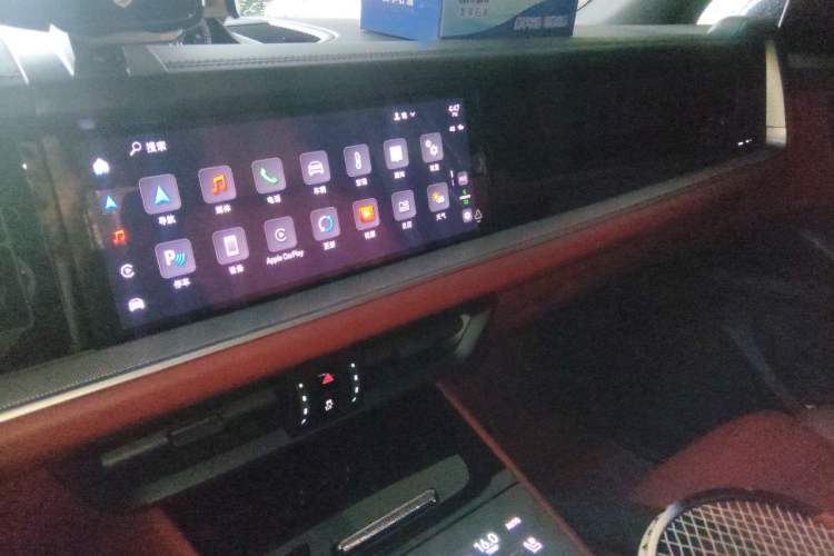 Used Porsche Cayenne 2024 Cayenne 3.0T Audio And AC Panel