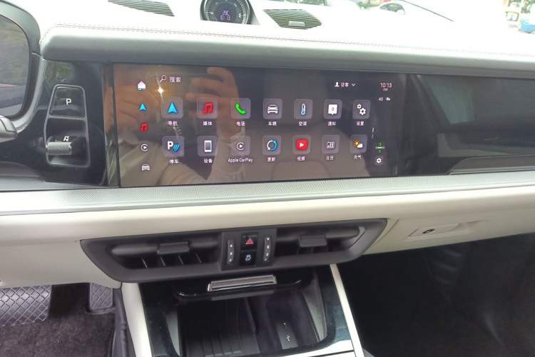 Used Porsche Cayenne 2024 Cayenne 3.0T Audio And AC Panel