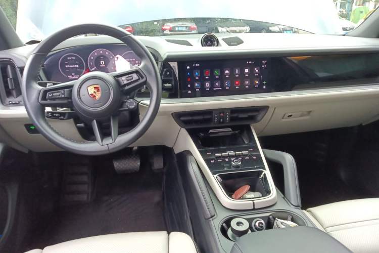 Used Porsche Cayenne 2024 Cayenne 3.0T Center Console
