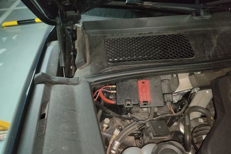Used Porsche Cayenne 2024 Cayenne 3.0T Engine Bay Right