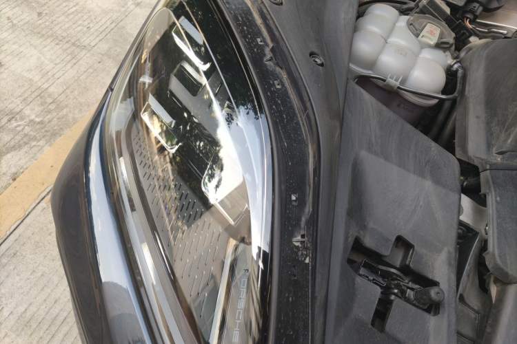 Used Porsche Cayenne 2024 Cayenne 3.0T Engine Bay Right