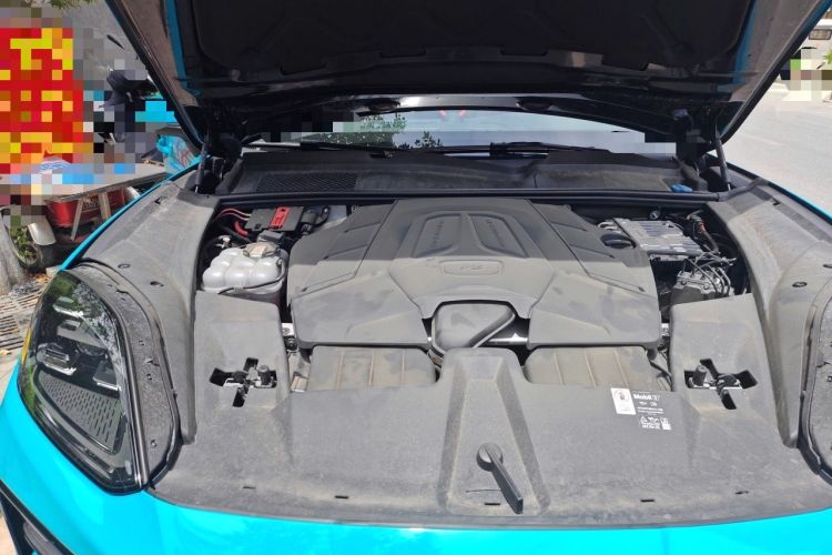 Used Porsche Cayenne 2024 Cayenne 3.0T Engine Bay Right