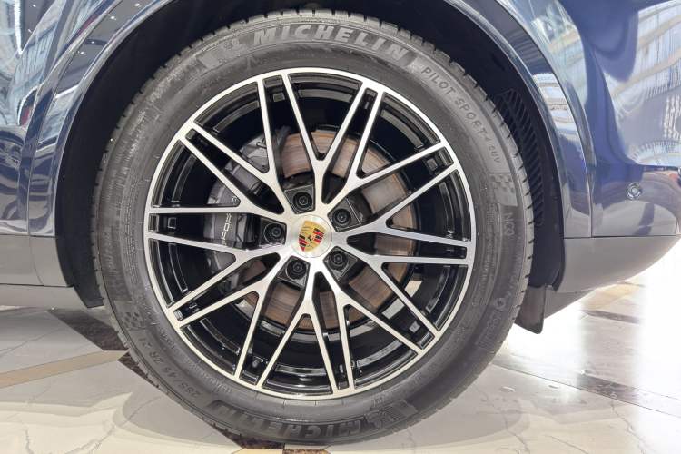 Used Porsche Cayenne 2024 Cayenne 3.0T Exterior 4