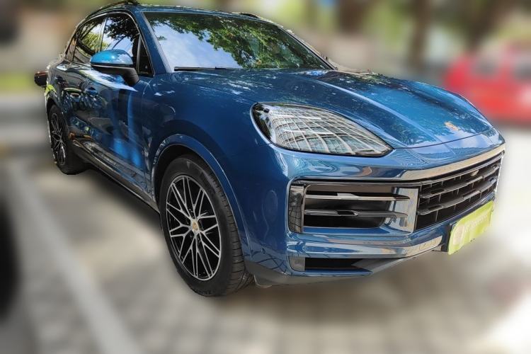 Used Porsche Cayenne 2024 Cayenne 3.0T Front Right 45 Deg