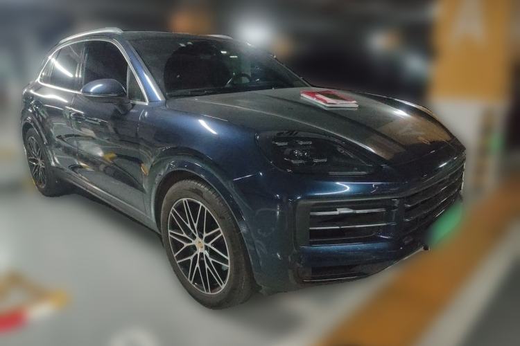 Used Porsche Cayenne 2024 Cayenne 3.0T Front Right 45 Deg