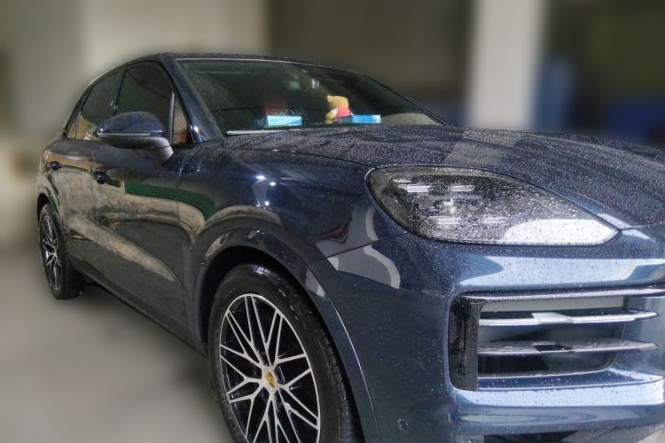 Used Porsche Cayenne 2024 Cayenne 3.0T Front Right 45 Deg