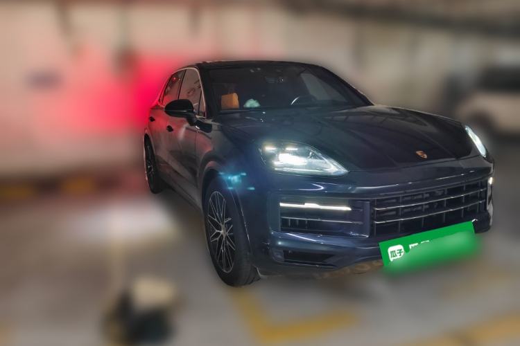 Used Porsche Cayenne 2024 Cayenne 3.0T Front Right 45 Deg