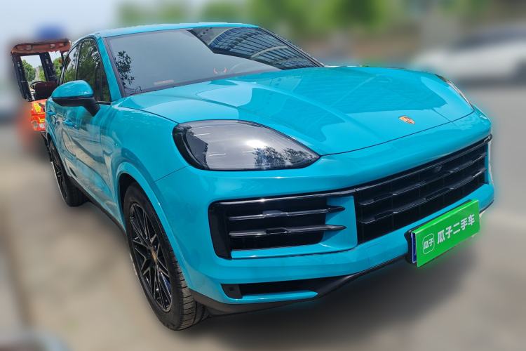 Used Porsche Cayenne 2024 Cayenne 3.0T Front Right 45 Deg