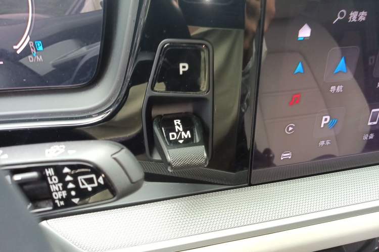 Used Porsche Cayenne 2024 Cayenne 3.0T Gear Lever
