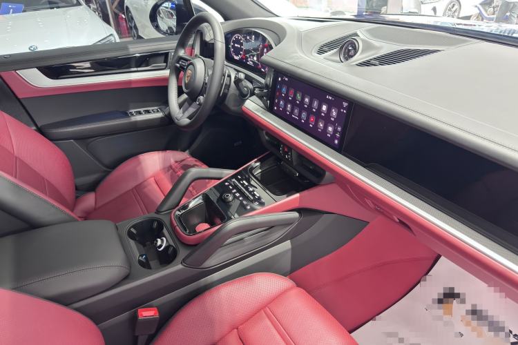 Used Porsche Cayenne 2024 Cayenne 3.0T Interior 1