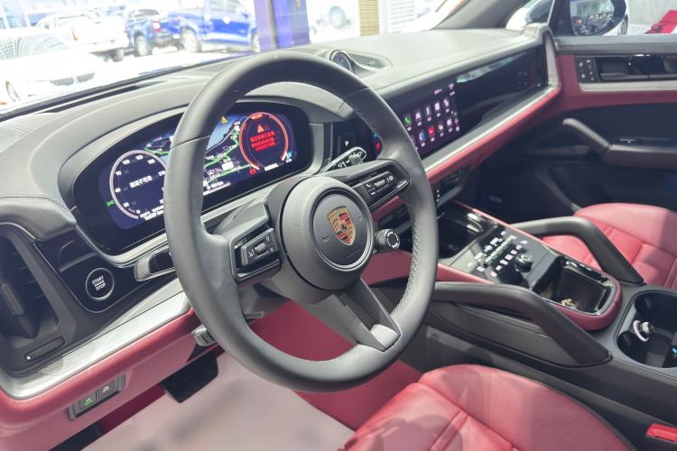 Used Porsche Cayenne 2024 Cayenne 3.0T Interior 4
