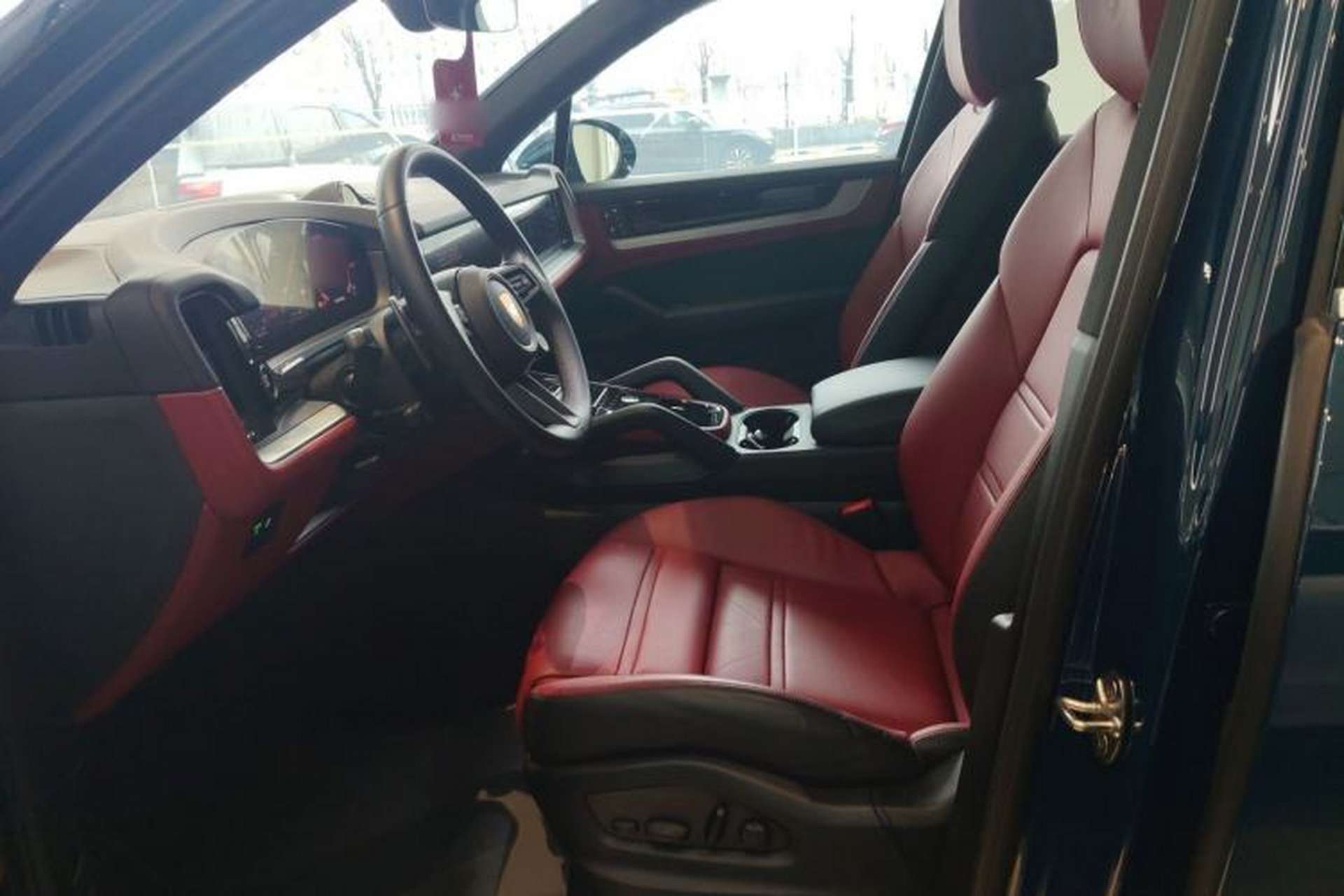 Used Porsche Cayenne 2024 Cayenne 3.0T Left Front Seat