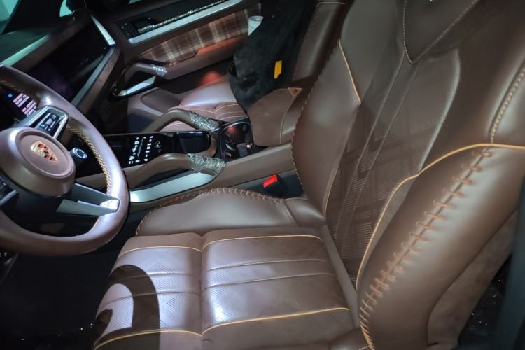Used Porsche Cayenne 2024 Cayenne 3.0T Left Front Seat