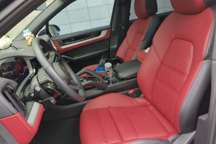 Used Porsche Cayenne 2024 Cayenne 3.0T Left Front Seat