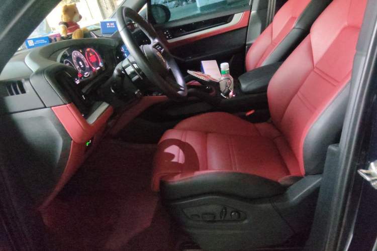 Used Porsche Cayenne 2024 Cayenne 3.0T Left Front Seat