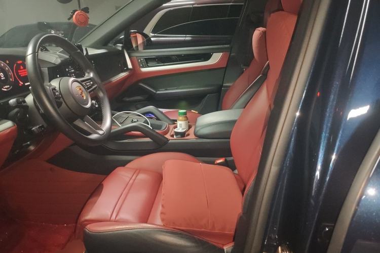 Used Porsche Cayenne 2024 Cayenne Coupé 3.0T Left Front Seat