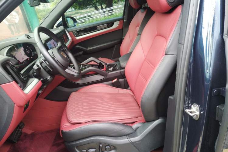Used Porsche Cayenne 2024 Cayenne 3.0T Left Front Seat
