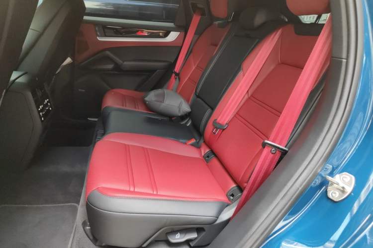 Used Porsche Cayenne 2024 Cayenne 3.0T Left Rear Seat
