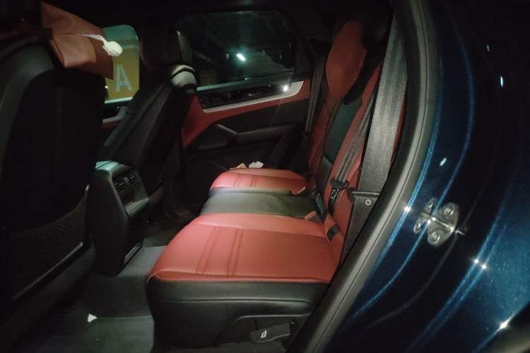 Used Porsche Cayenne 2024 Cayenne 3.0T Left Rear Seat