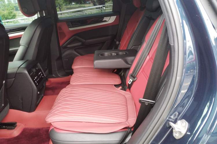 Used Porsche Cayenne 2024 Cayenne 3.0T Left Rear Seat