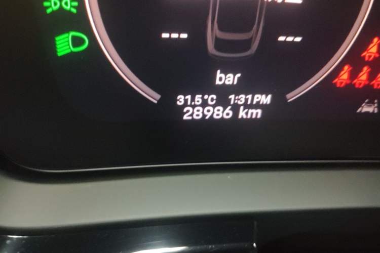 Used Porsche Cayenne 2024 Cayenne Coupé 3.0T Odometer Close Up