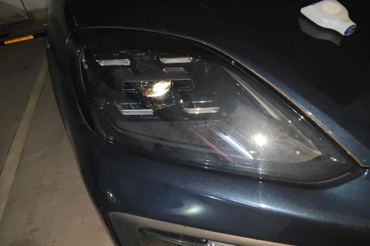Used Porsche Cayenne 2024 Cayenne 3.0T Right Front Headlight