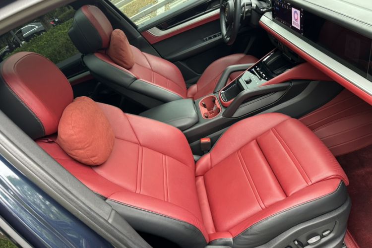 Used Porsche Cayenne 2024 Cayenne 3.0T Right Front Seat