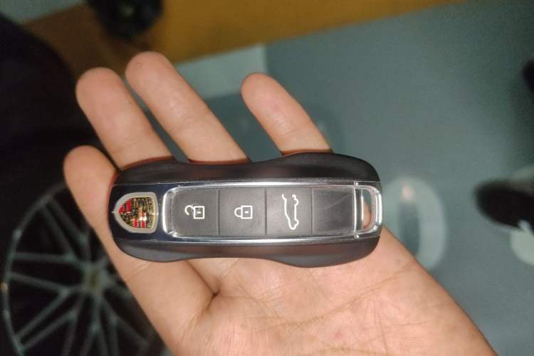 Used Porsche Cayenne 2024 Cayenne 3.0T Vehicle Key