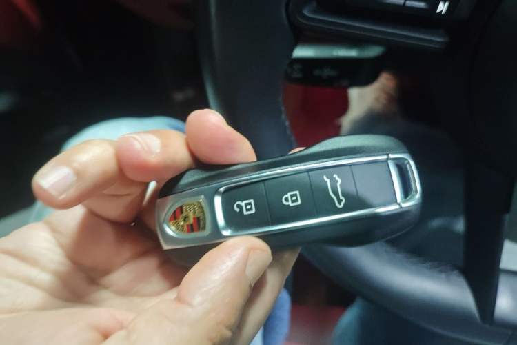 Used Porsche Cayenne 2024 Cayenne Coupé 3.0T Vehicle Key
