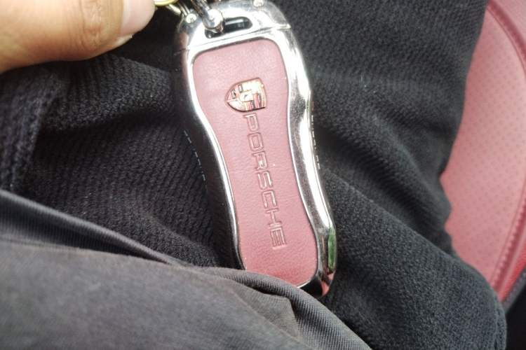 Used Porsche Cayenne 2024 Cayenne 3.0T Vehicle Key