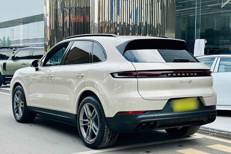 Used Porsche Cayenne 2024 Cayenne 3.0T Exterior 3
