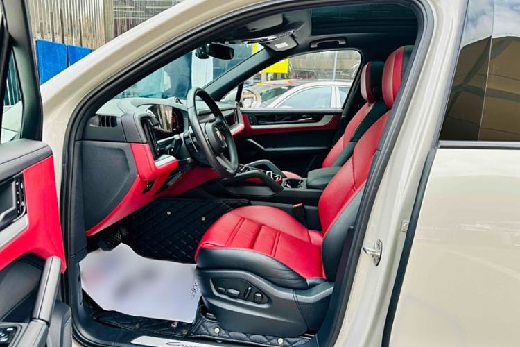 Used Porsche Cayenne 2024 Cayenne 3.0T Interior 2