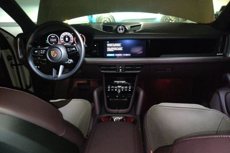 Used Porsche Cayenne 2024 Cayenne 3.0T Center Console