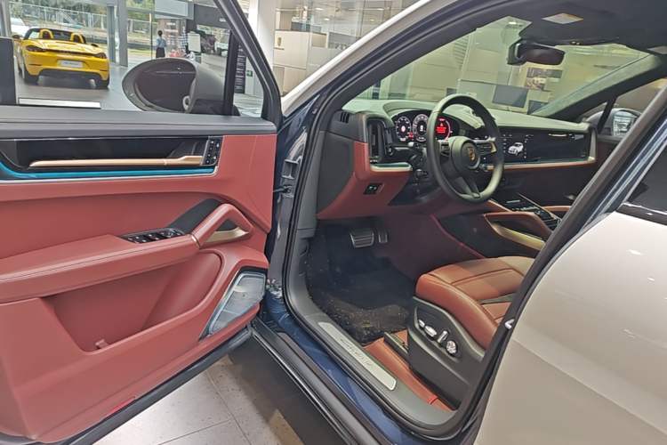 Used Porsche Cayenne 2024 Cayenne 3.0T Driver Seat