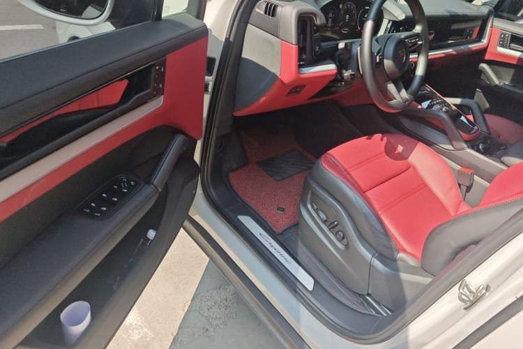 Used Porsche Cayenne 2024 Cayenne 3.0T Driver Seat