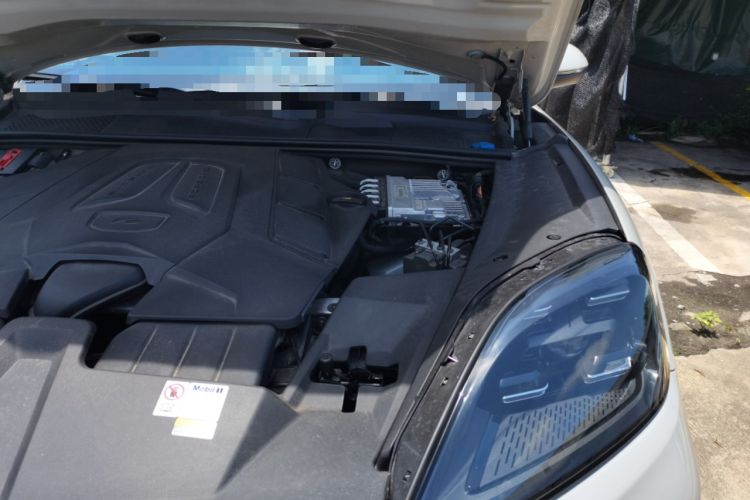 Used Porsche Cayenne 2024 Cayenne 3.0T Engine Bay Left