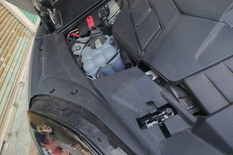 Used Porsche Cayenne 2024 Cayenne 3.0T Engine Bay Right