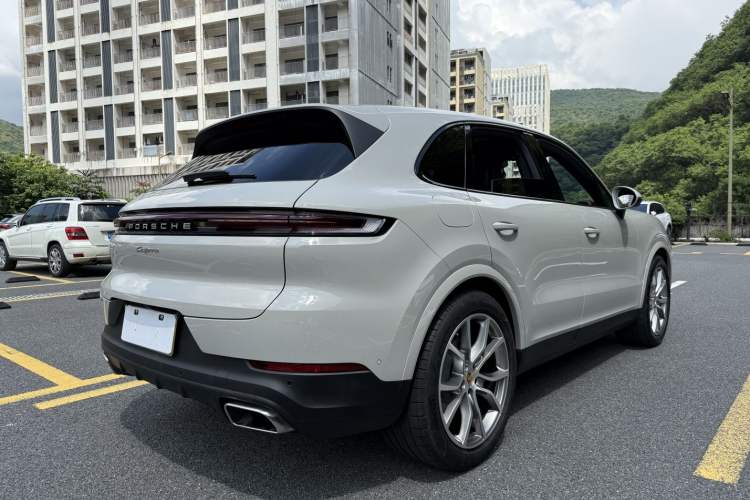 Used Porsche Cayenne 2024 Cayenne 3.0T Exterior 3