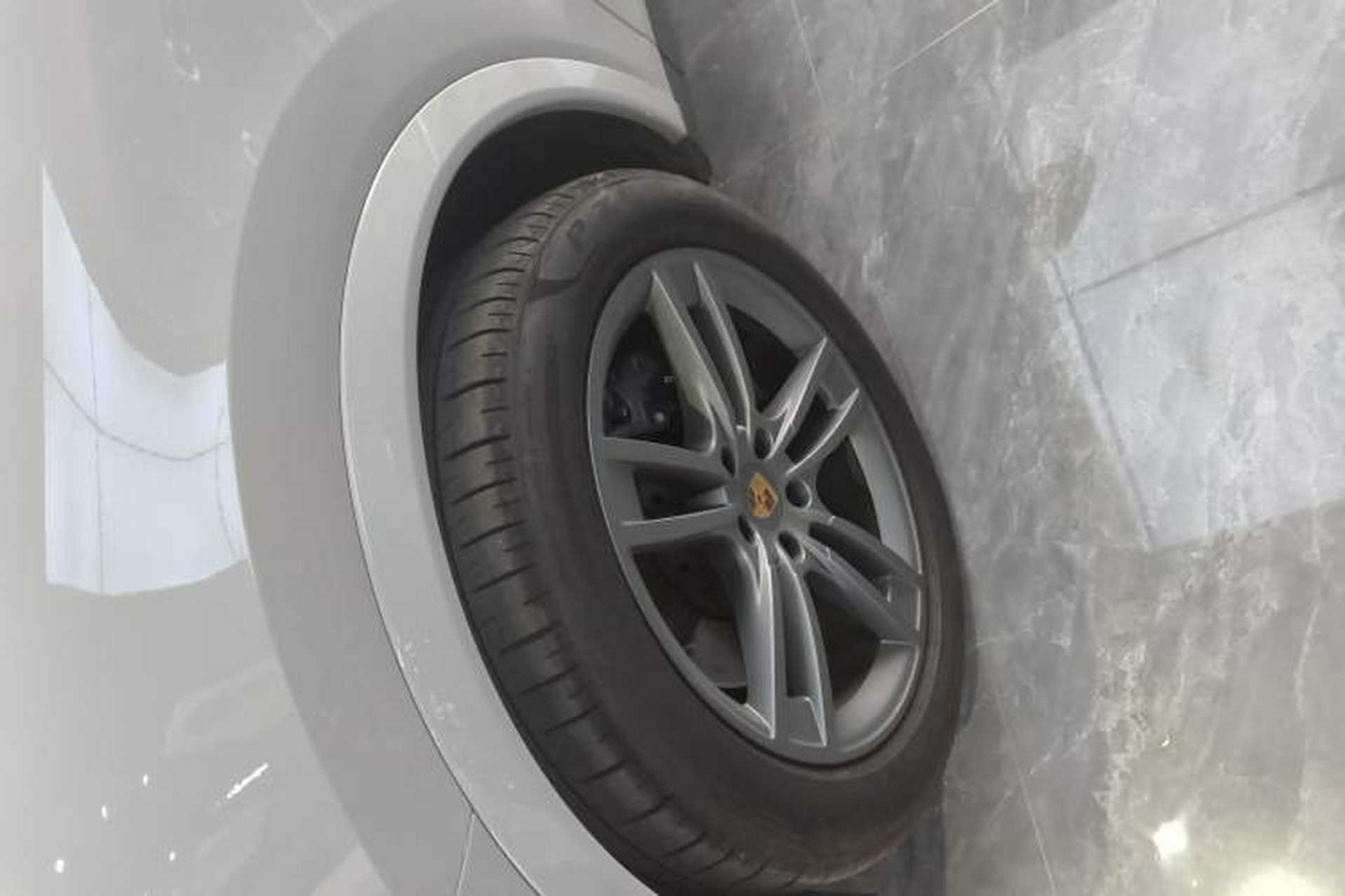 Used Porsche Cayenne 2024 Cayenne 3.0T Exterior 7