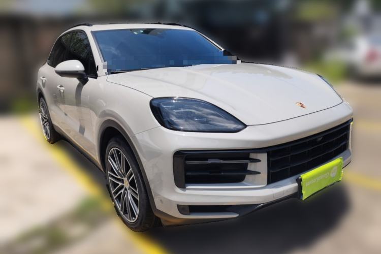 Used Porsche Cayenne 2024 Cayenne 3.0T Front Right 45 Deg