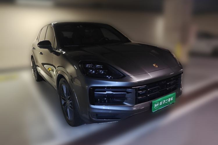 Used Porsche Cayenne 2024 Cayenne 3.0T Front Right 45 Deg