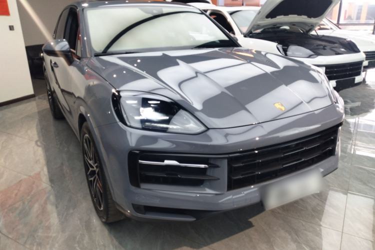 Used Porsche Cayenne 2024 Cayenne 3.0T Front Right 45 Deg