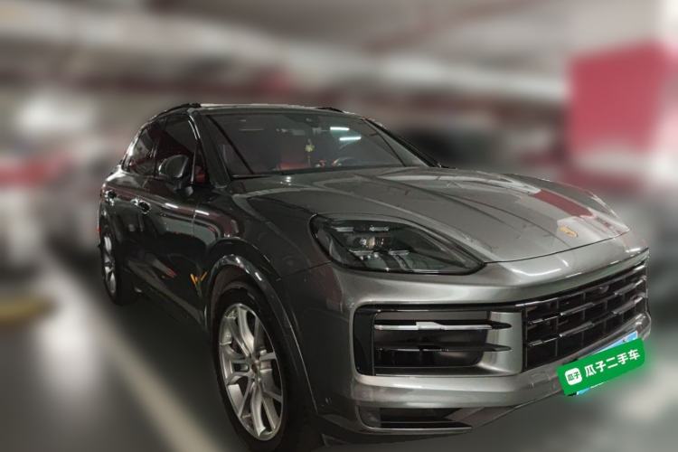 Used Porsche Cayenne 2024 Cayenne 3.0T Front Right 45 Deg