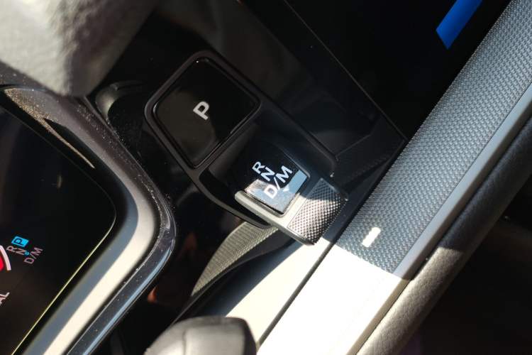 Used Porsche Cayenne 2024 Cayenne 3.0T Gear Lever