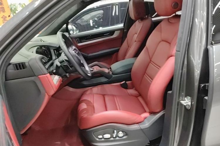 Used Porsche Cayenne 2024 Cayenne 3.0T Left Front Seat